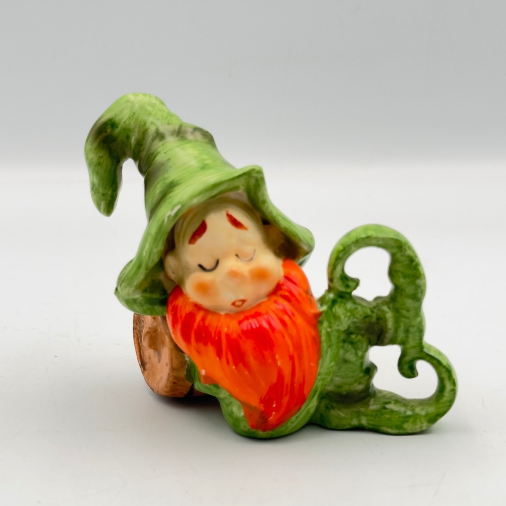 VTG Sleeping Elf Gnome Figurine Ceramic Made‎ in Japan Green Hat Red Beard MCM